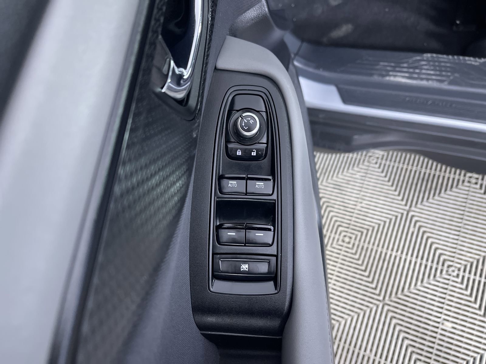 Used 2024 Subaru Outback Premium AWD/4WD image 14
