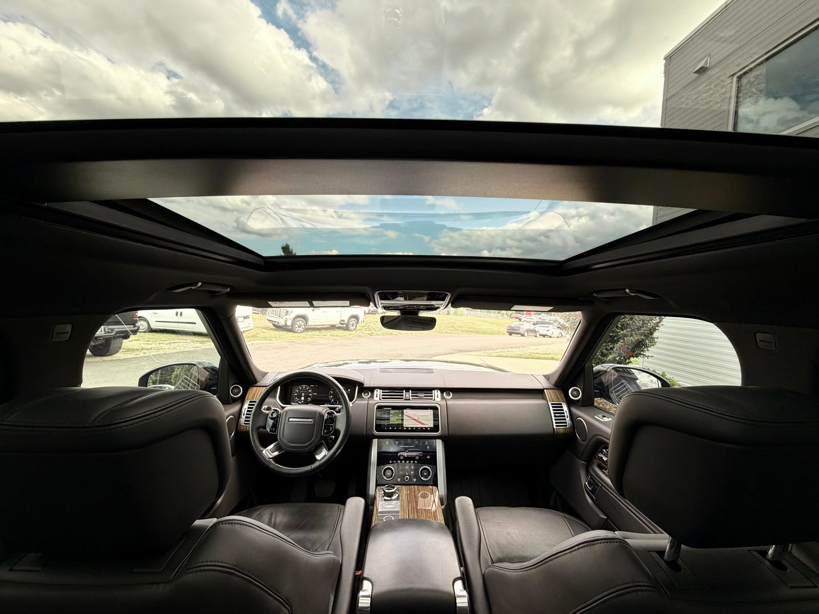 Used 2018 Land Rover Range Rover Supercharged AWD/4WD image 31