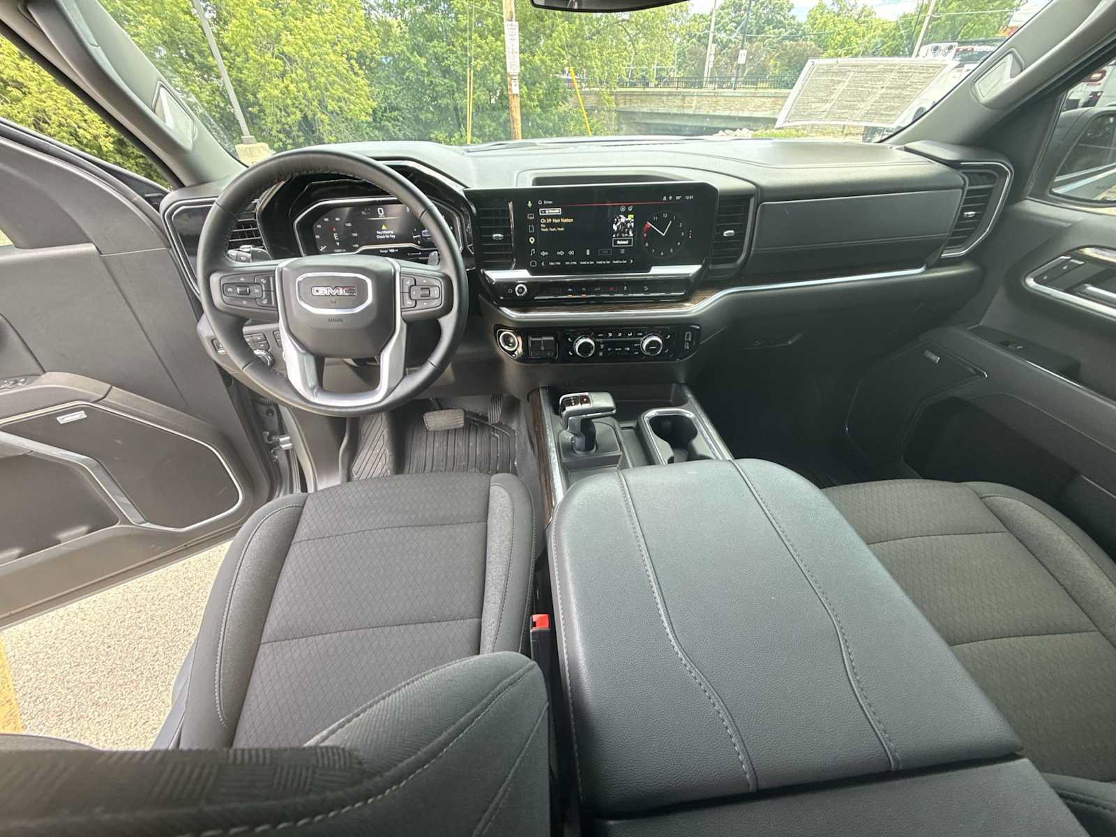 Certified 2025 GMC Sierra 1500 Elevation AWD/4WD image 19