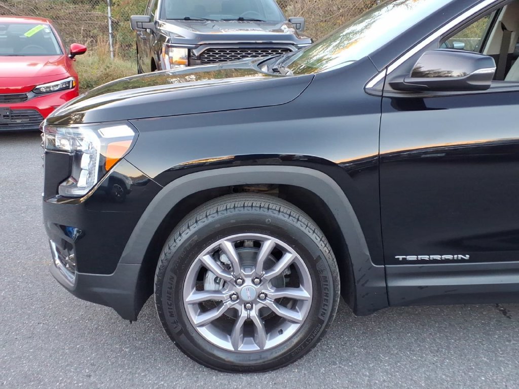 Certified 2023 GMC Terrain SLT AWD/4WD image 5