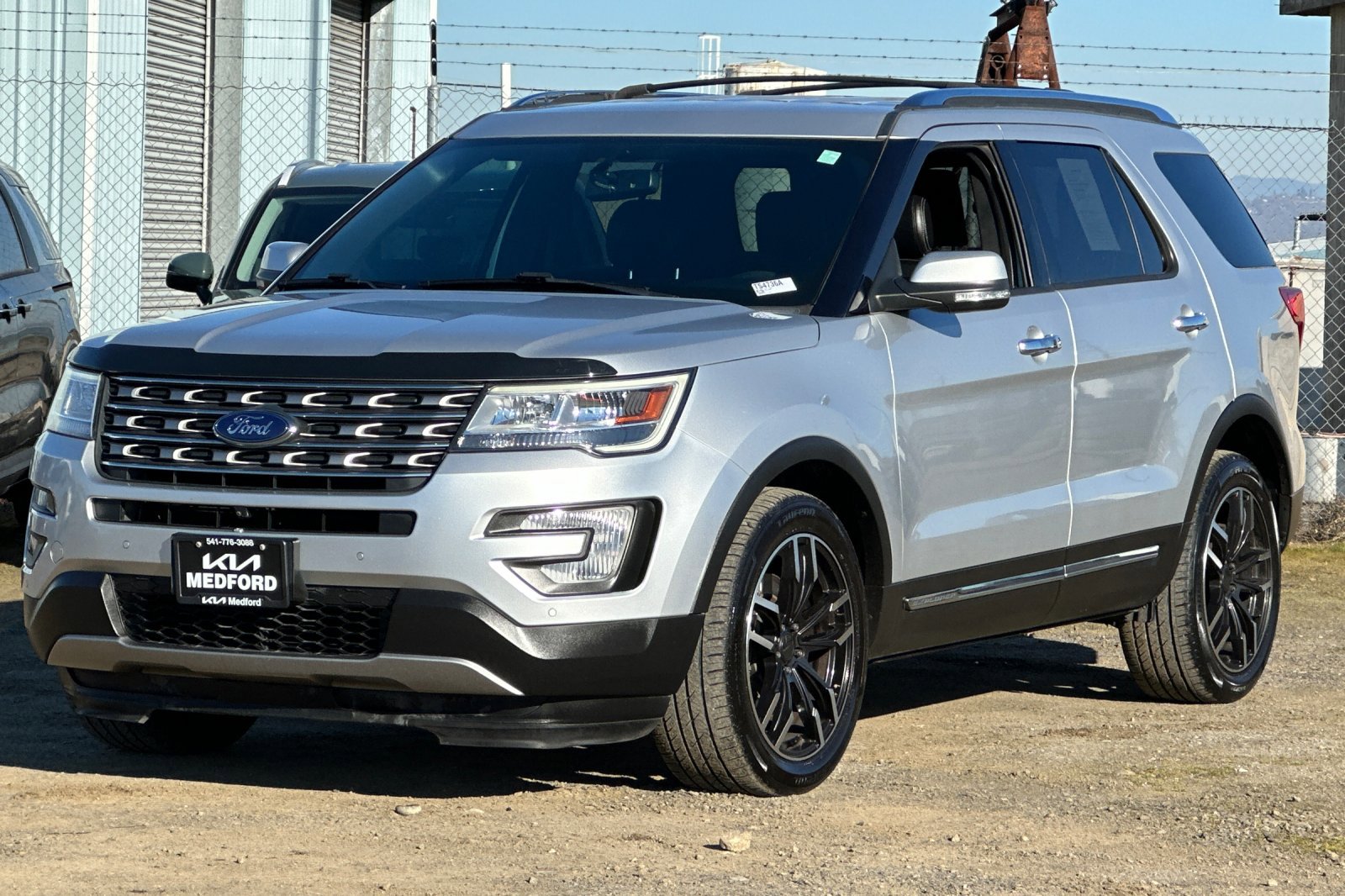 Used 2017 Ford Explorer Limited image 9