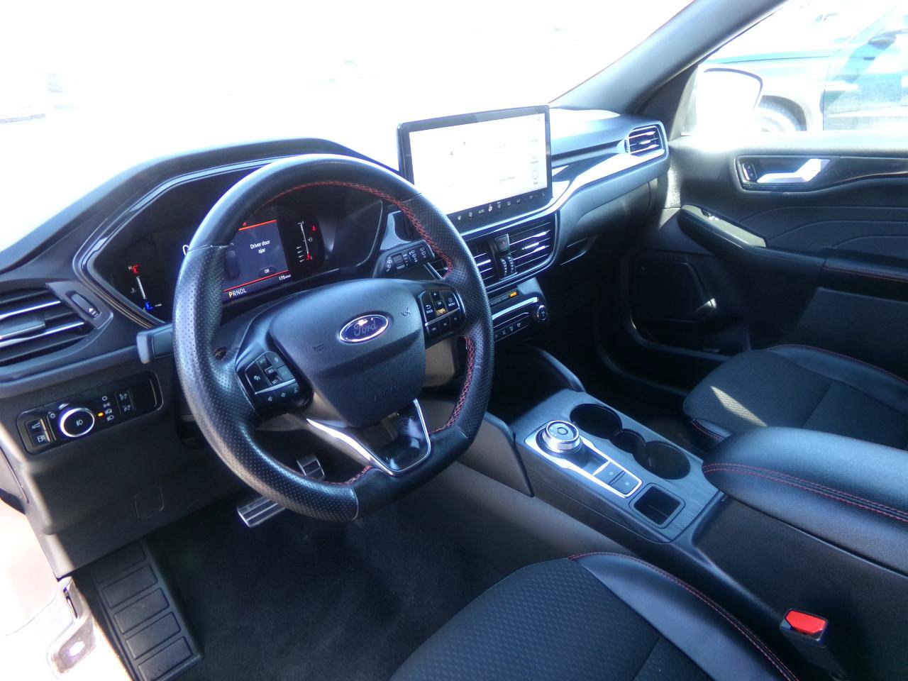 Used 2024 Ford Escape ST-Line Select w/ Tech Pack #1 AWD/4WD image 15