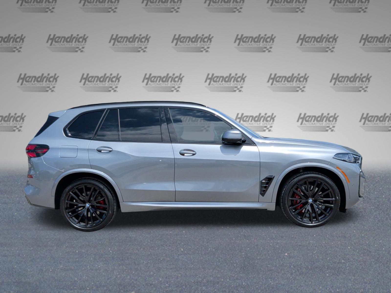 Certified 2026 BMW X5 xDrive40i w/ M Sport Package AWD/4WD image 6