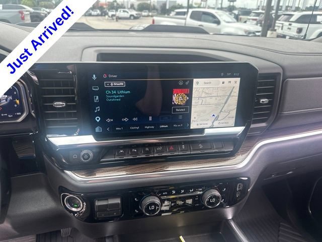 Used 2026 Chevrolet Silverado 1500 LT Trail Boss w/ LT Trail Boss Premium Package AWD/4WD image 11