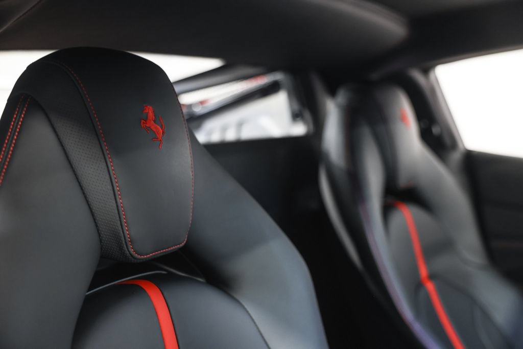 Used 2020 Ferrari F8 Tributo RWD image 31