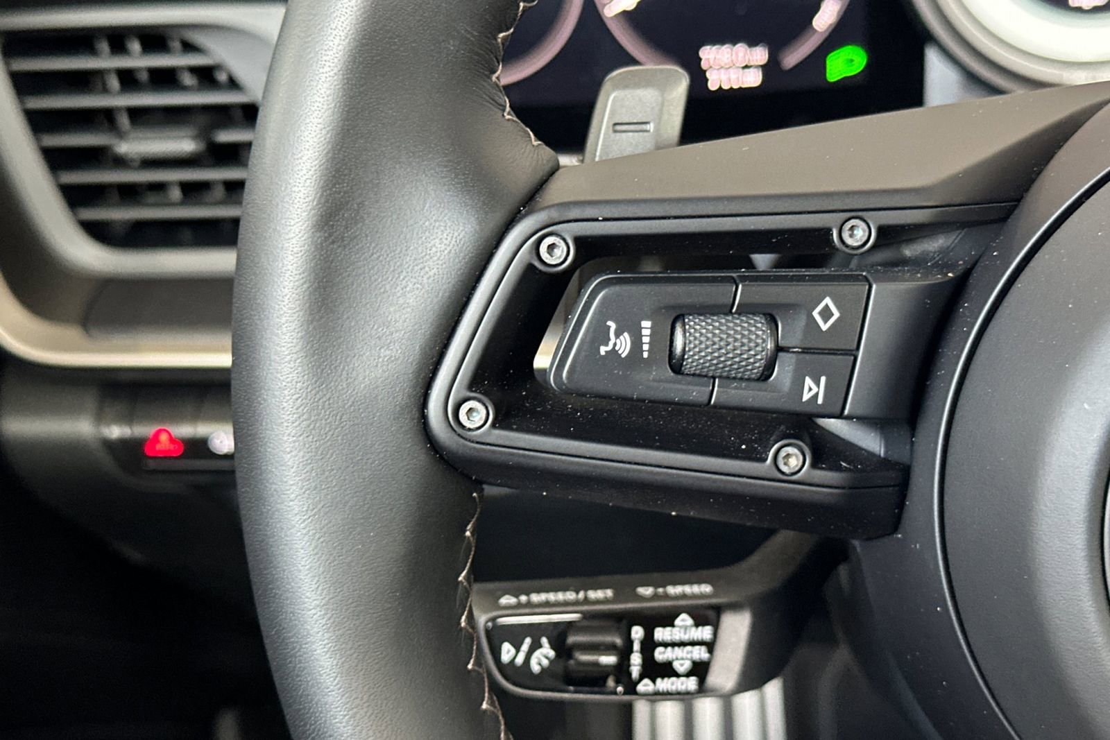 Used 2025 Porsche 911 Turbo image 29