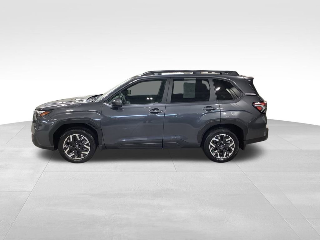 Used 2025 Subaru Forester Premium image 7