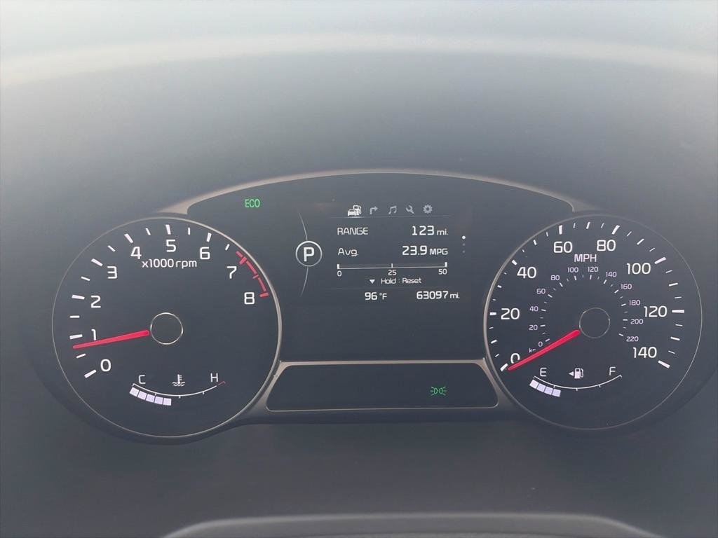 Used 2015 Kia Soul ! w/ Sun & Sound Package FWD image 12