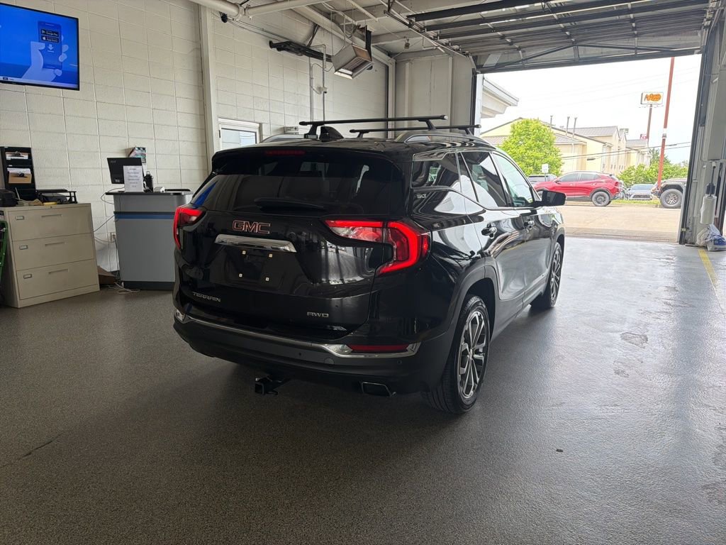 Used 2018 GMC Terrain SLT w/ Preferred Package AWD/4WD image 3