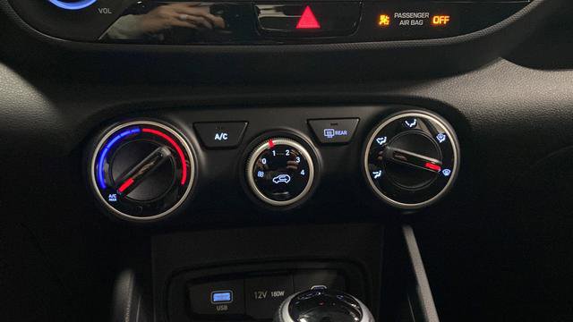 New 2026 Hyundai Venue SE FWD image 17
