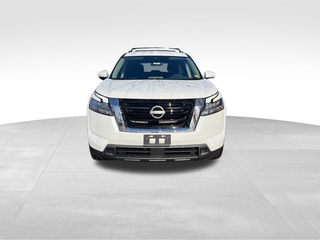 New 2025 Nissan Pathfinder SV image 8