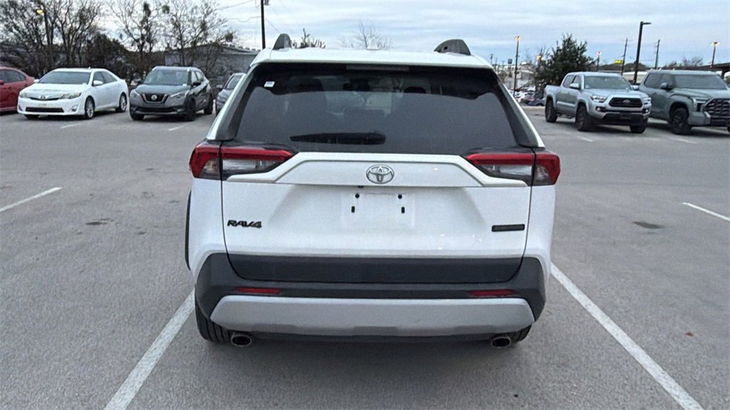Used 2024 Toyota RAV4 Adventure image 6