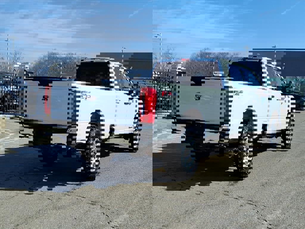 Certified 2024 Ford F350 XLT w/ FX4 Off-Road Package image 7