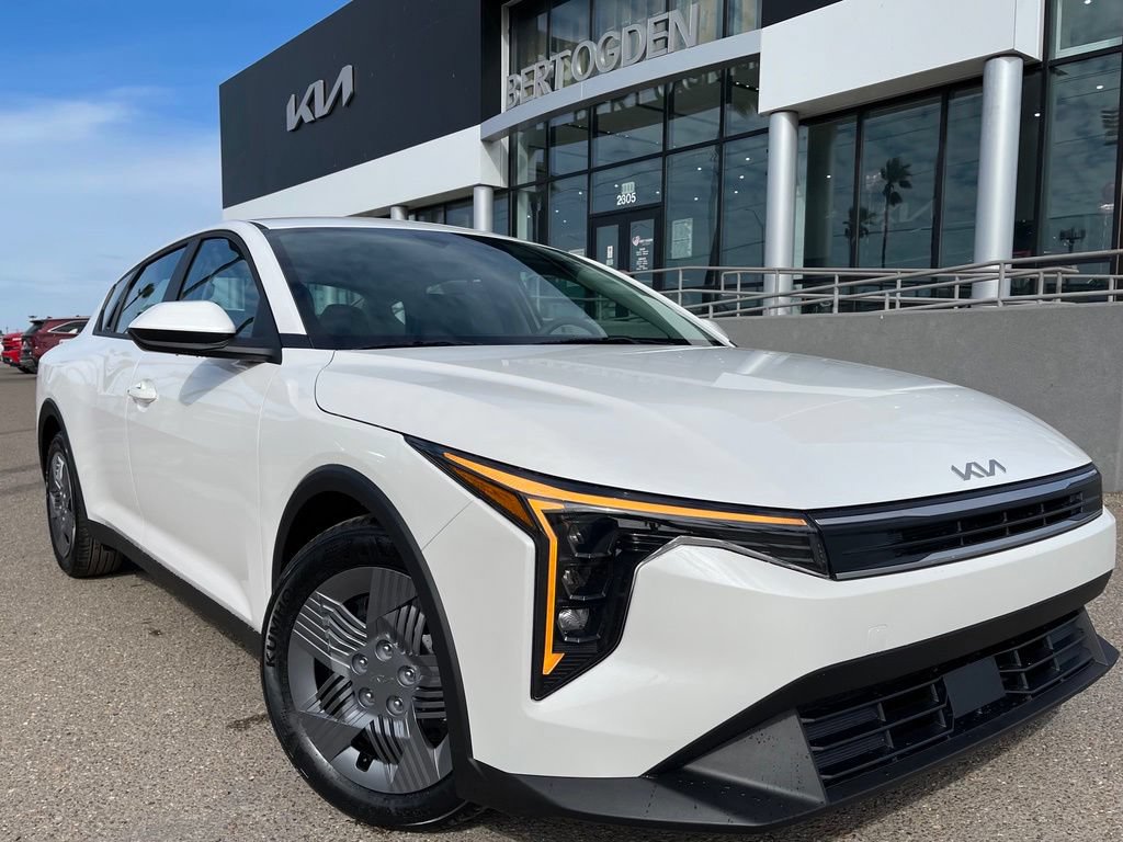 New 2026 Kia K4 FWD image 1