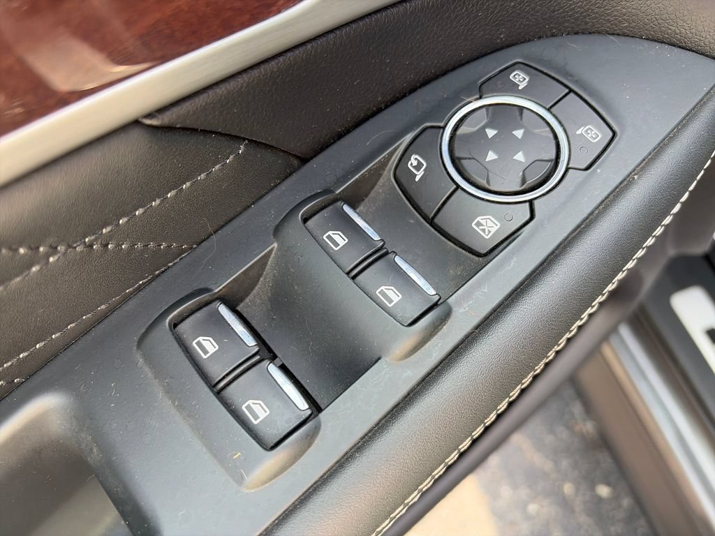 Used 2018 Ford Explorer Platinum AWD/4WD image 19