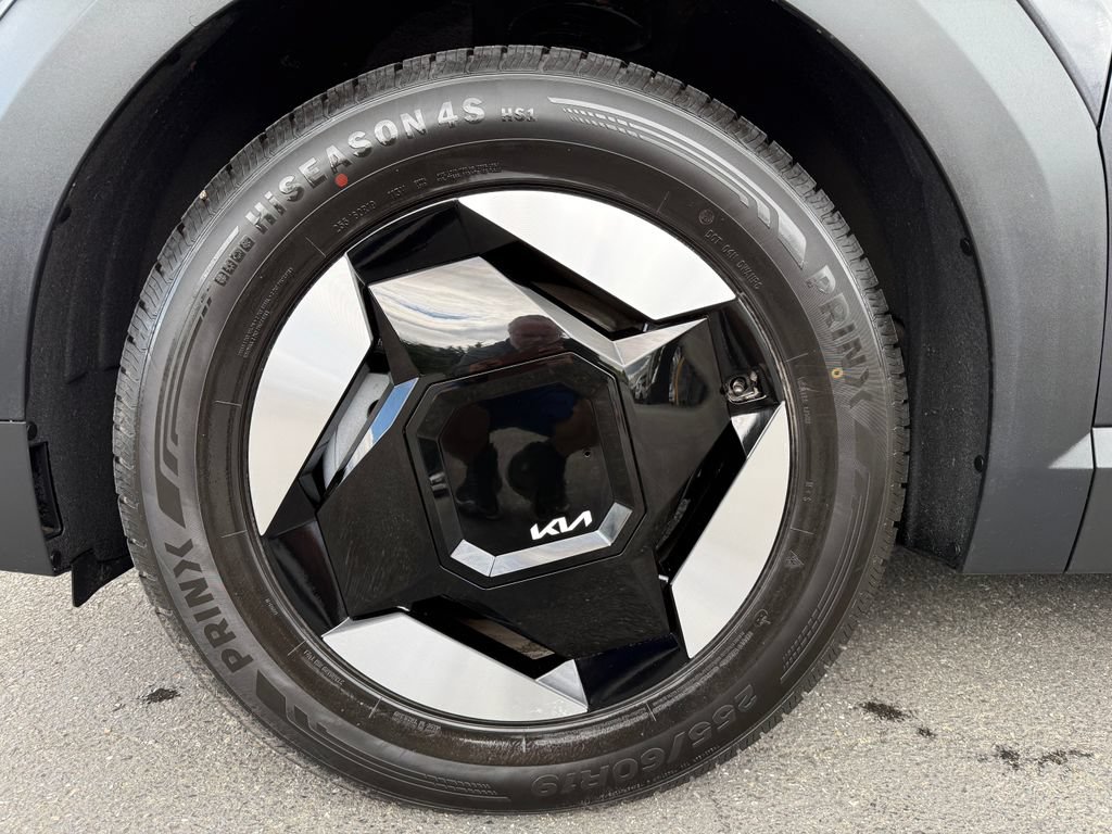 Certified 2024 Kia EV9 Wind AWD/4WD image 36