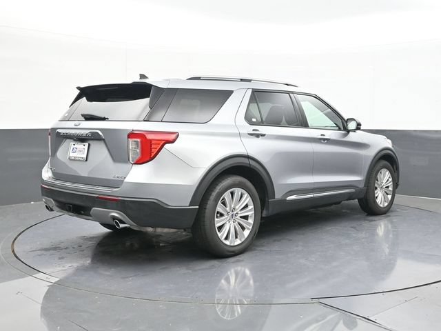 Used 2022 Ford Explorer Limited w/ Equipment Group 301A AWD/4WD image 14