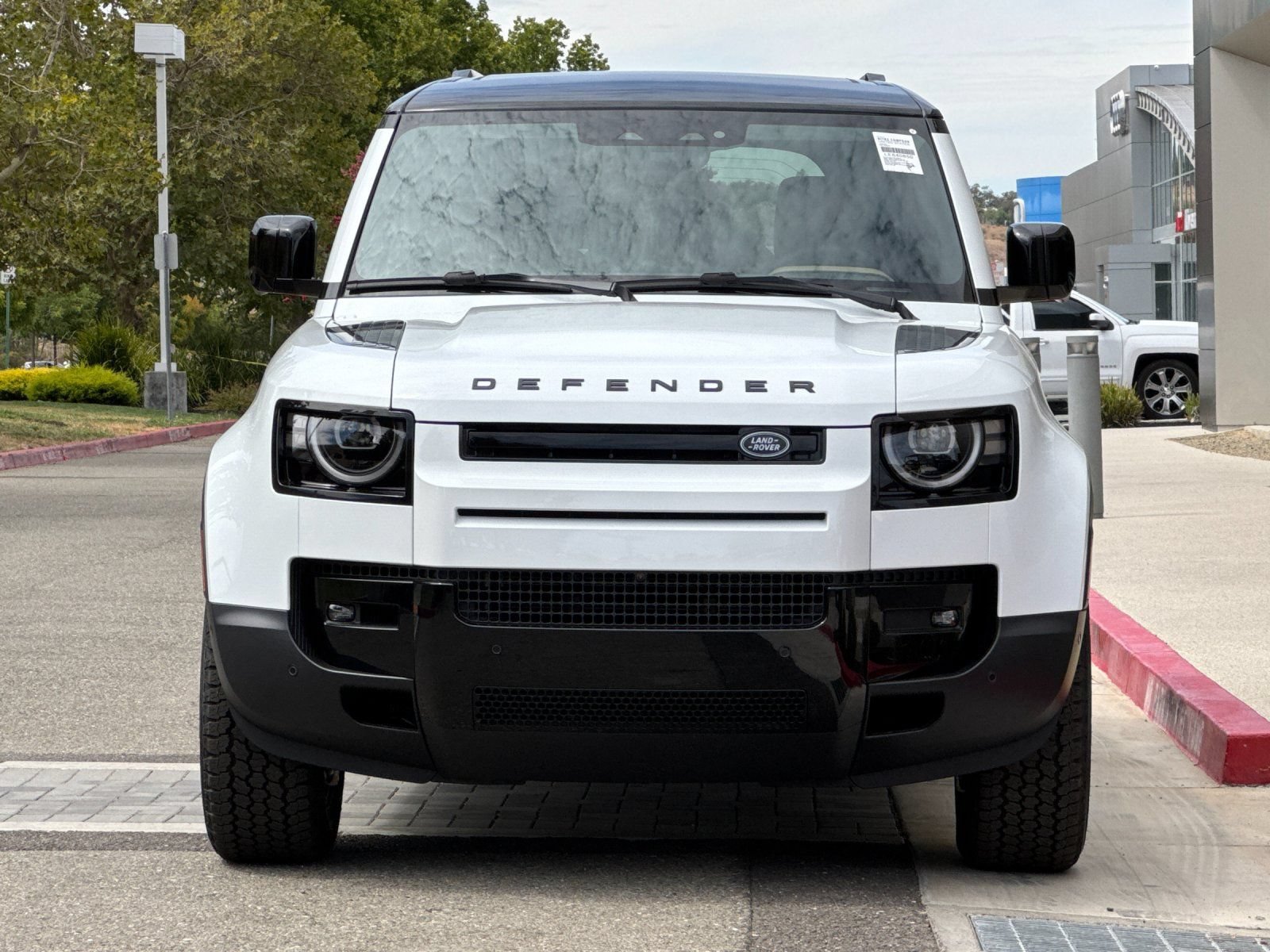 New 2026 Land Rover Defender 110 S AWD/4WD image 9