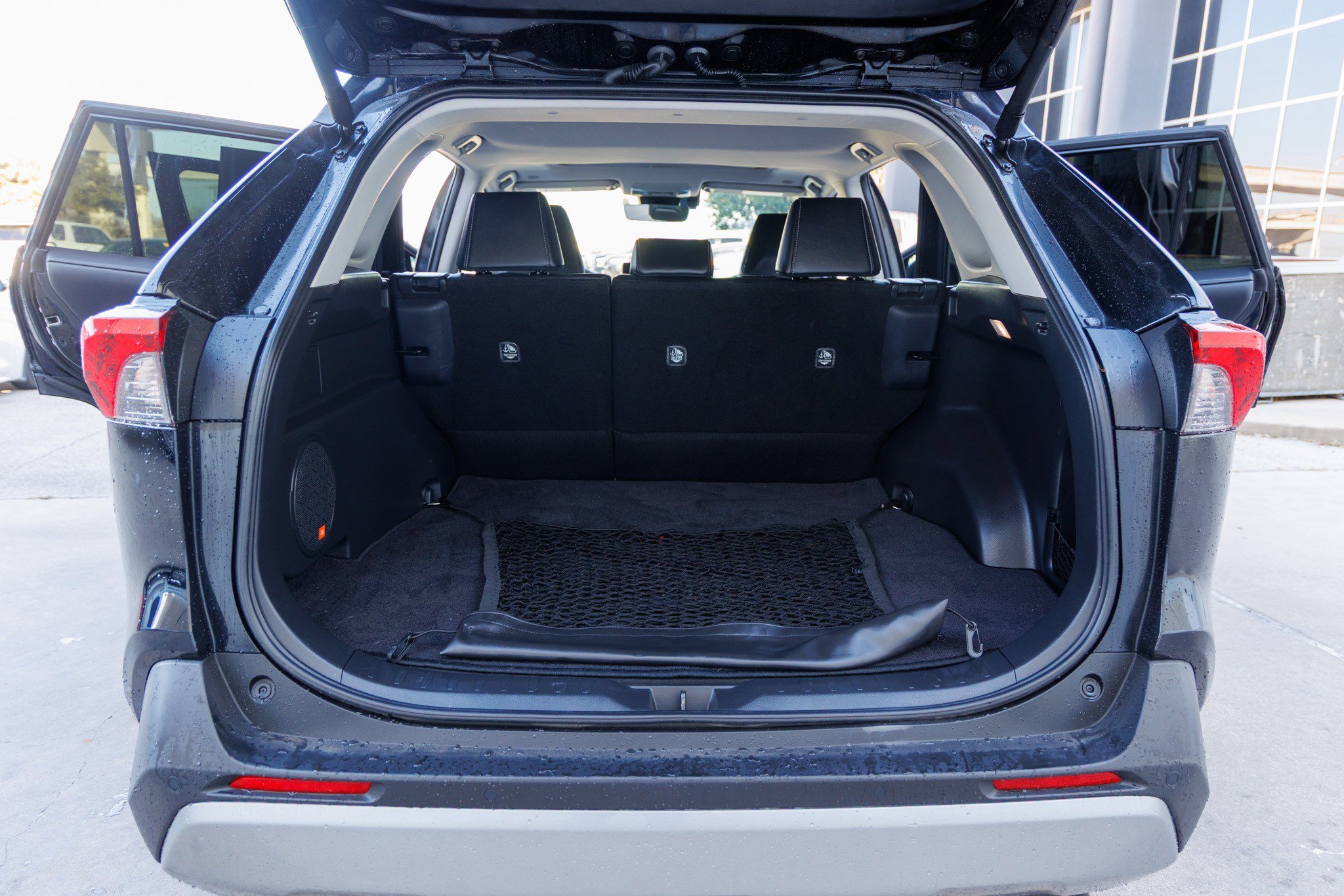 Used 2024 Toyota RAV4 Limited image 30