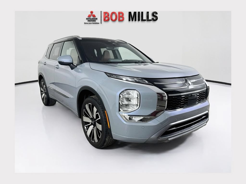 Used 2025 Mitsubishi Outlander SEL