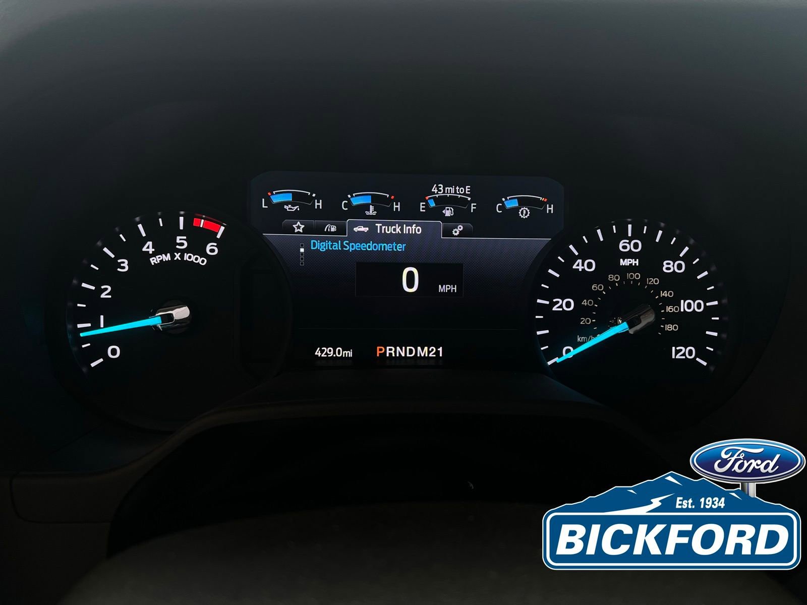 New 2026 Ford E-450 and Econoline 450 Super Duty w/ Interior Upgrade Package RWD image 9