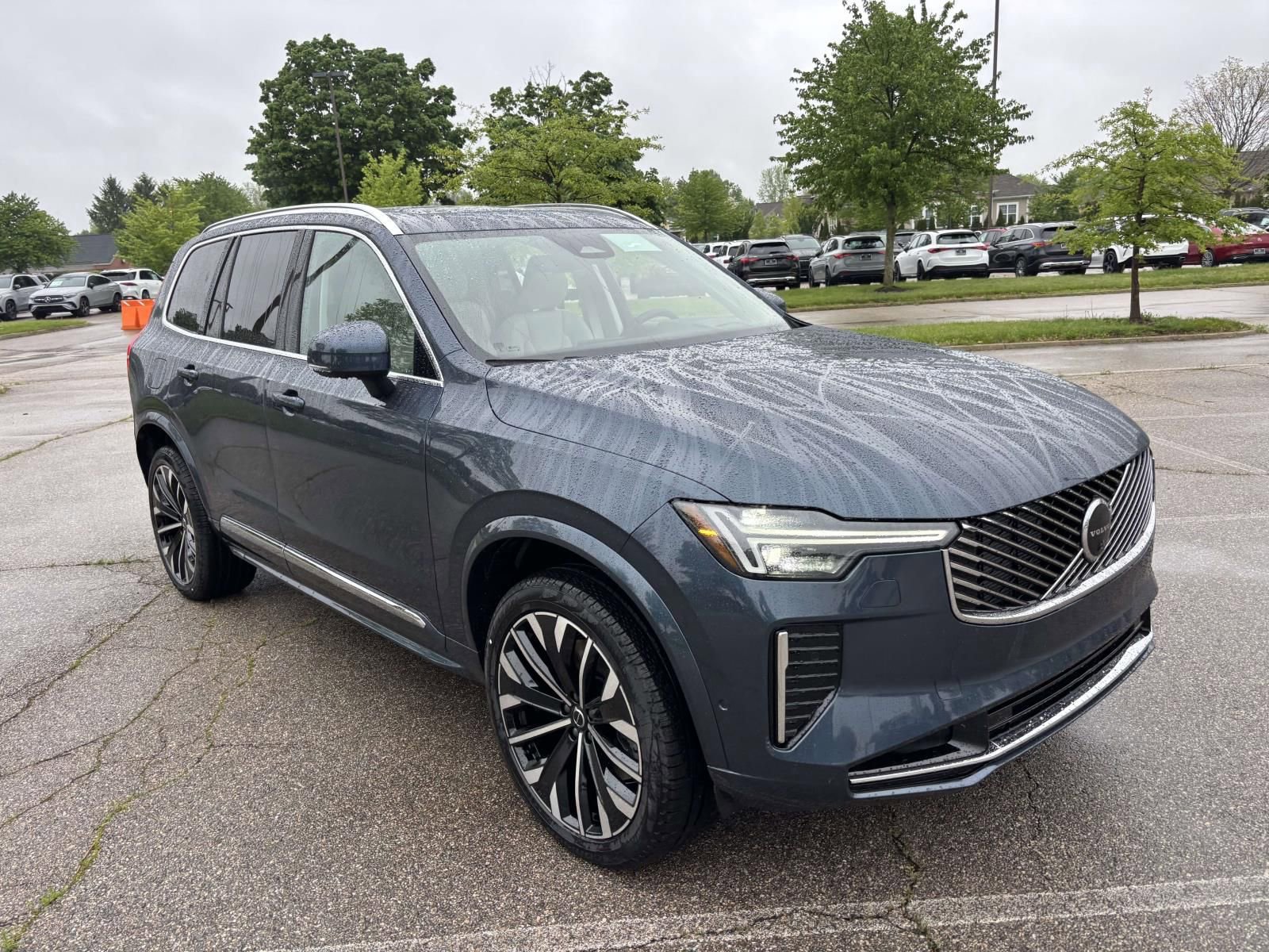 New 2026 Volvo XC90 T8 Ultra w/ Protection Package Premier AWD/4WD image 3