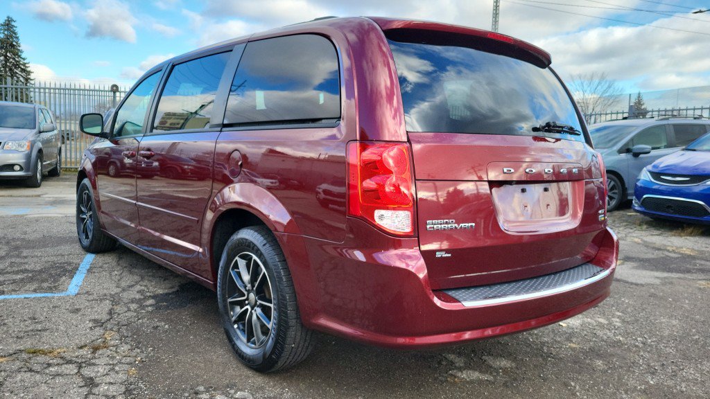 Used 2017 Dodge Grand Caravan GT FWD image 8