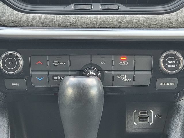 Certified 2022 Jeep Compass Latitude w/ Sun and Sound Group AWD/4WD image 29