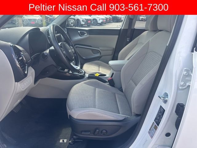 Used 2025 Kia Soul EX image 10