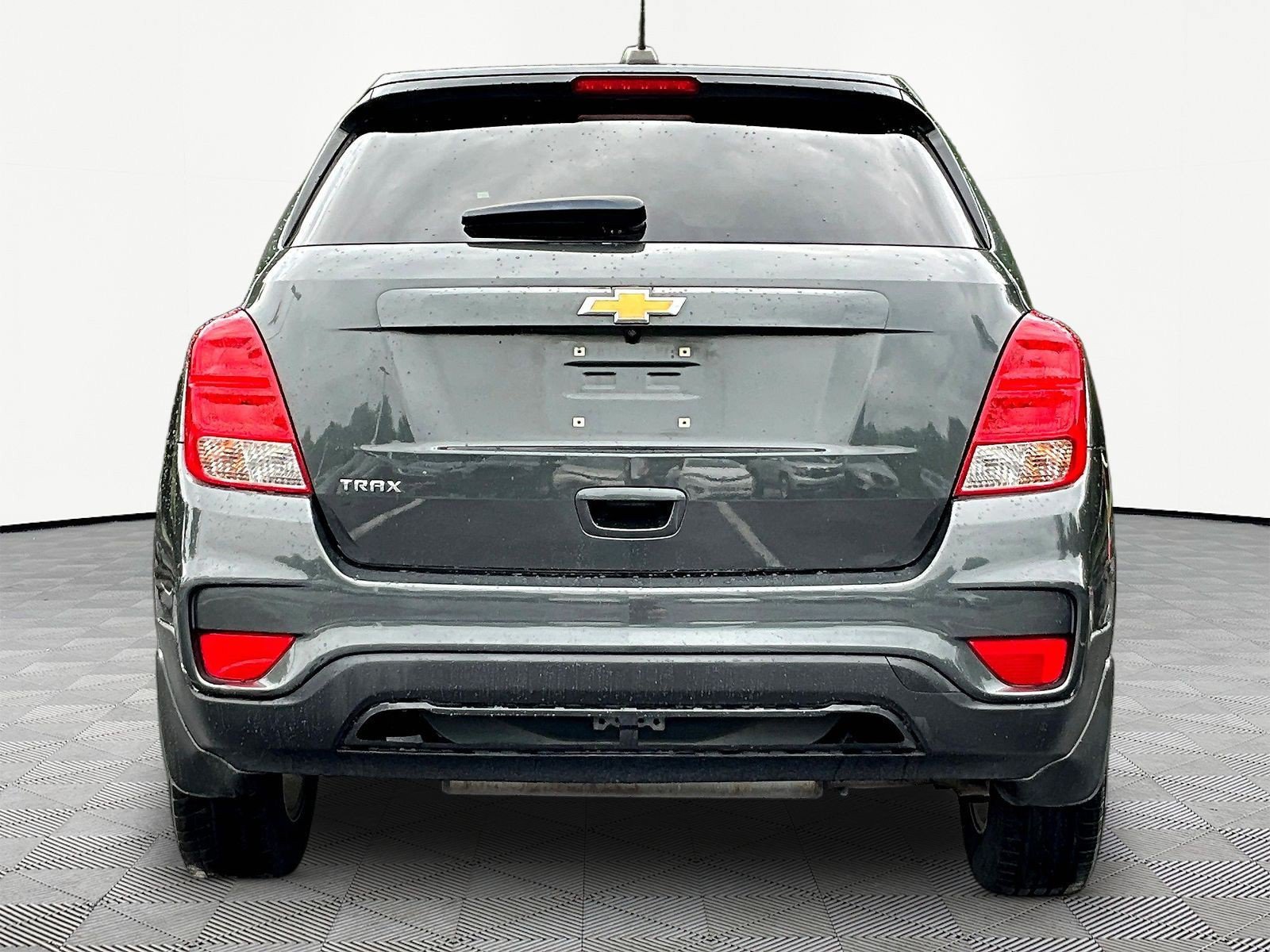 Used 2020 Chevrolet Trax LS w/ Tint and Cruise Package FWD image 5