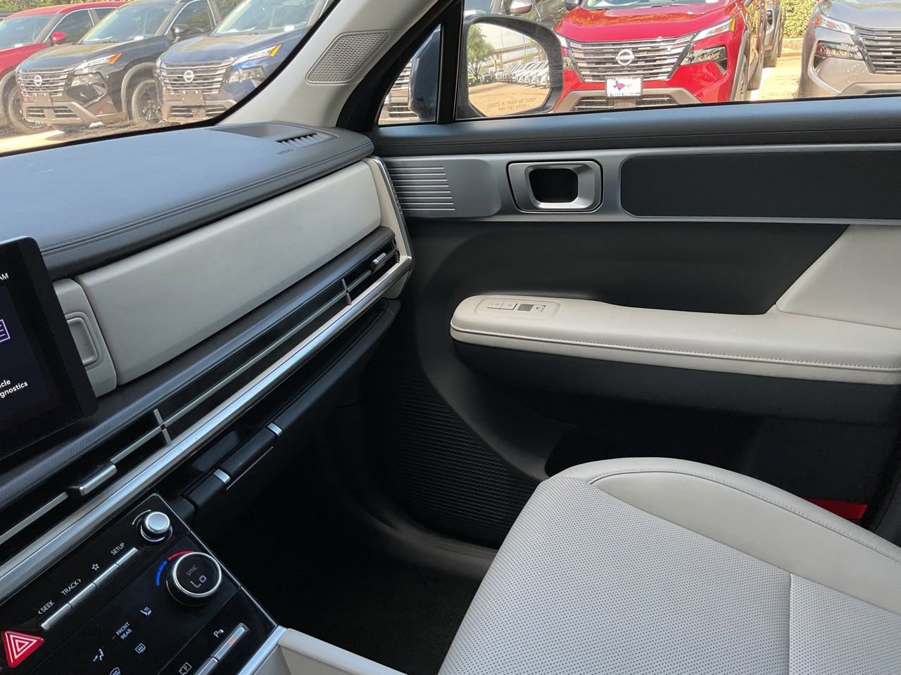 Used 2025 Hyundai Santa Fe SEL image 40