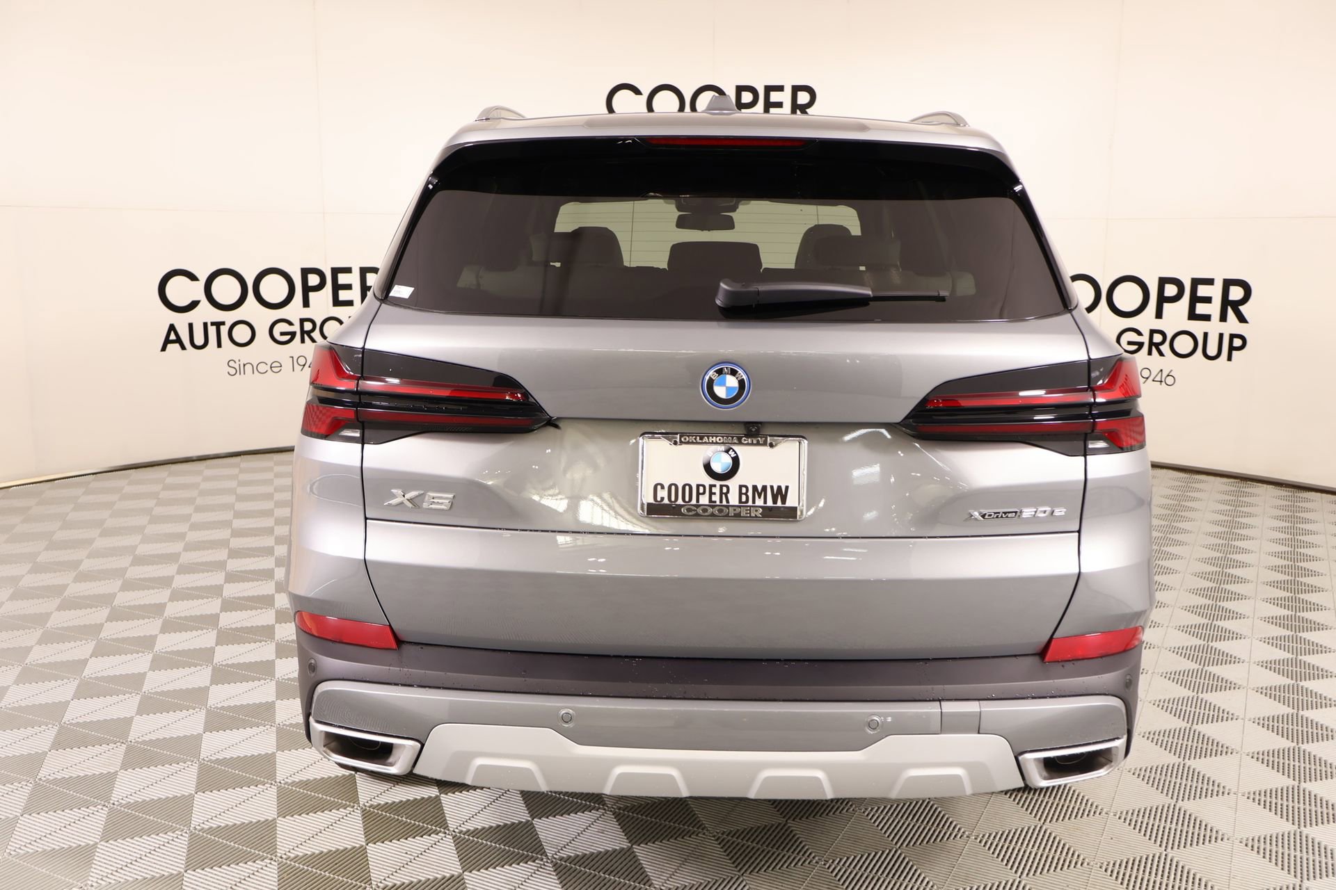 New 2026 BMW X5 xDrive50e w/ Premium Package AWD/4WD image 22