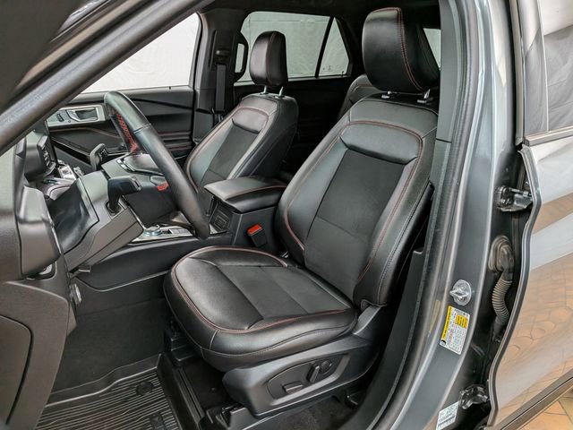 Certified 2024 Ford Explorer ST-Line w/ Class IV Trailer Tow Package image 12