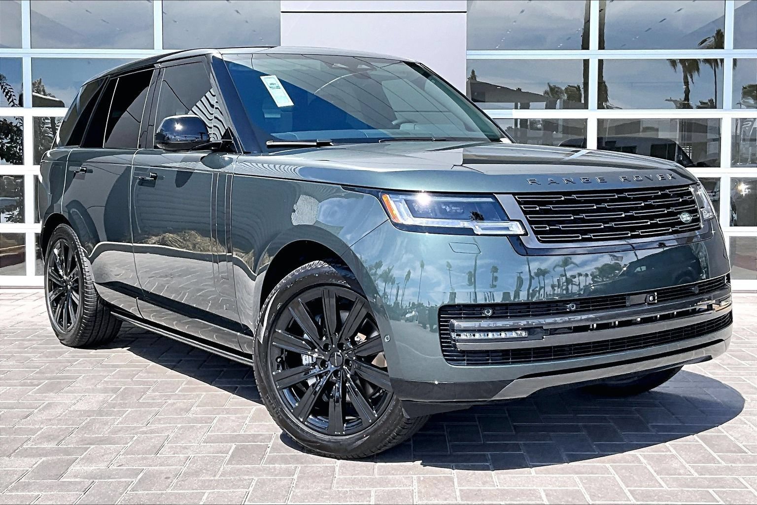 New 2026 Land Rover Range Rover SE AWD/4WD image 2