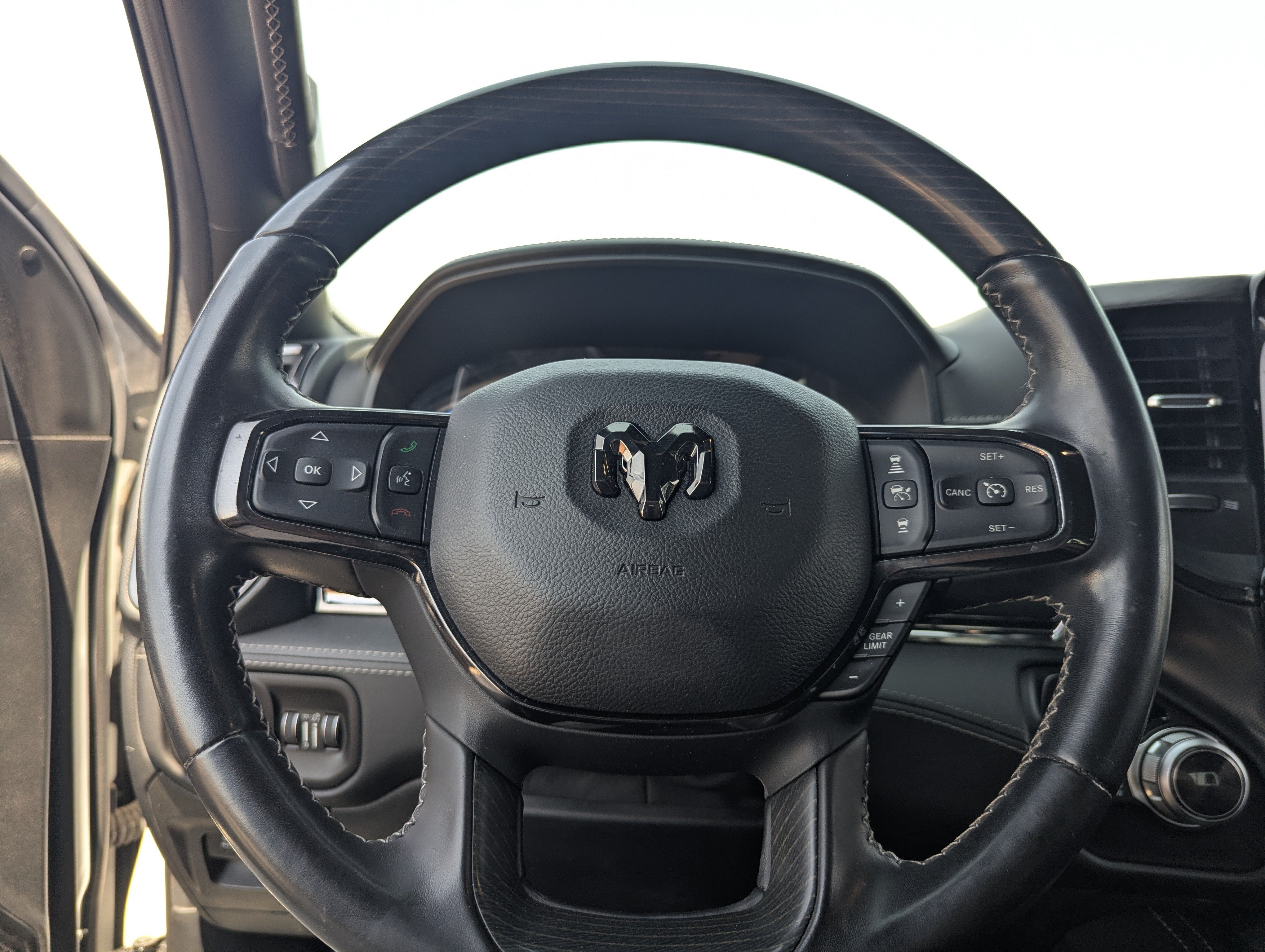 Used 2022 RAM 1500 Limited AWD/4WD image 31