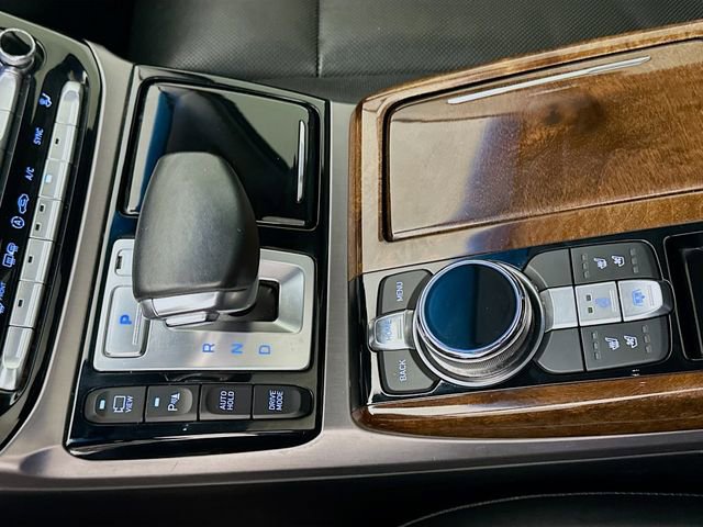 Used 2017 Genesis G90 3.3T Premium image 17