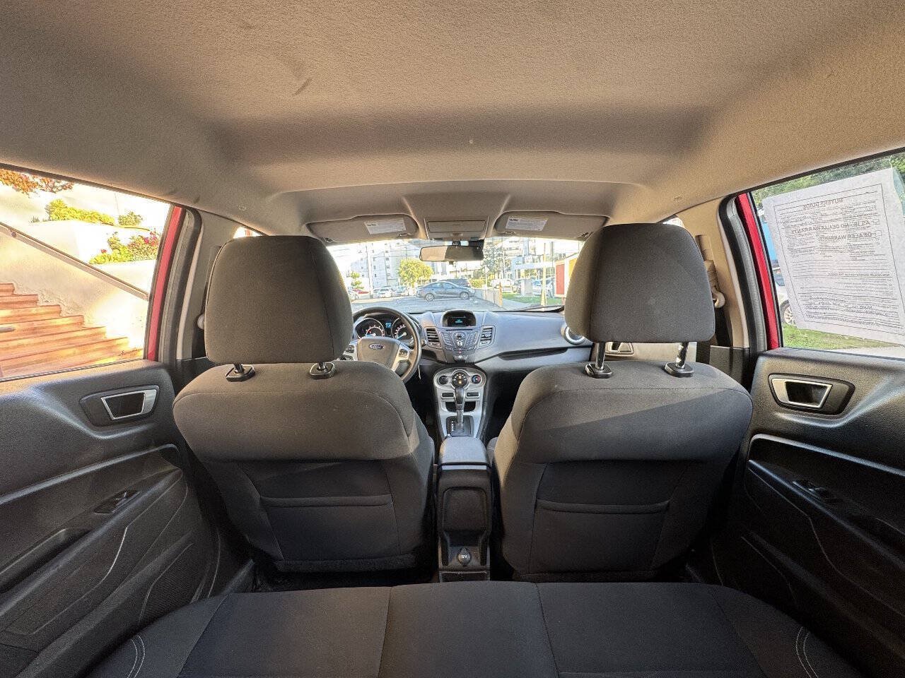 Used 2015 Ford Fiesta SE FWD image 26