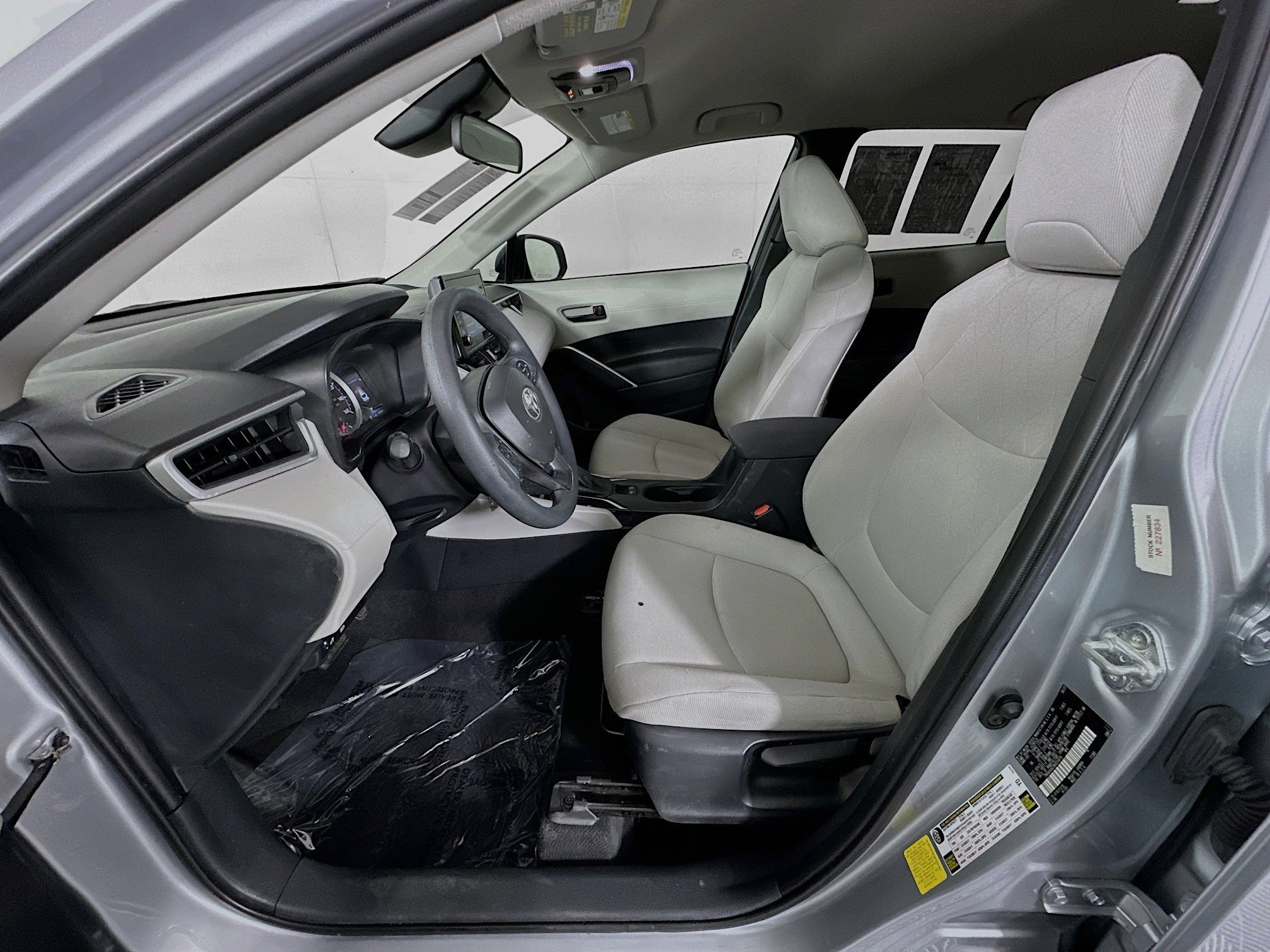 Used 2022 Toyota Corolla Cross L FWD image 10