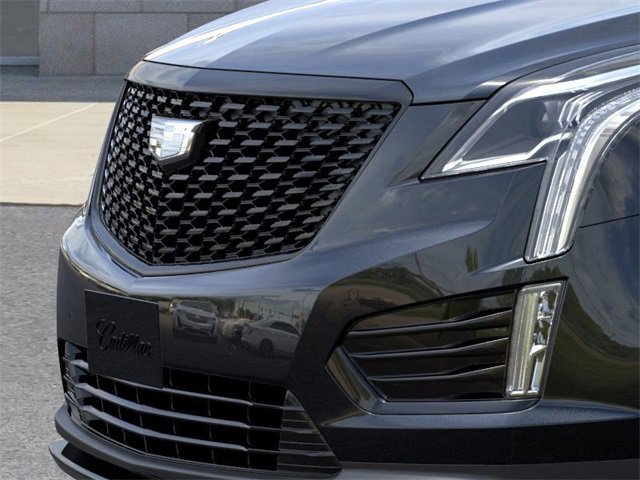 New 2026 Cadillac XT5 Luxury w/ LPO, ONYX Package image 13