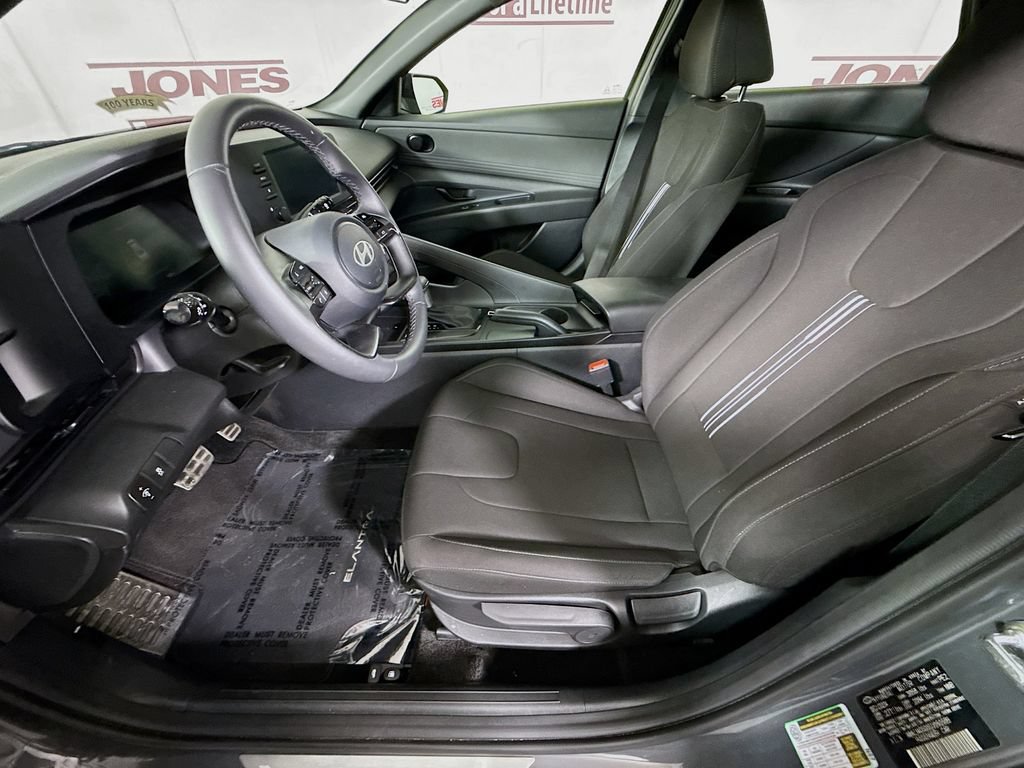 Certified 2025 Hyundai Elantra Sport FWD image 24