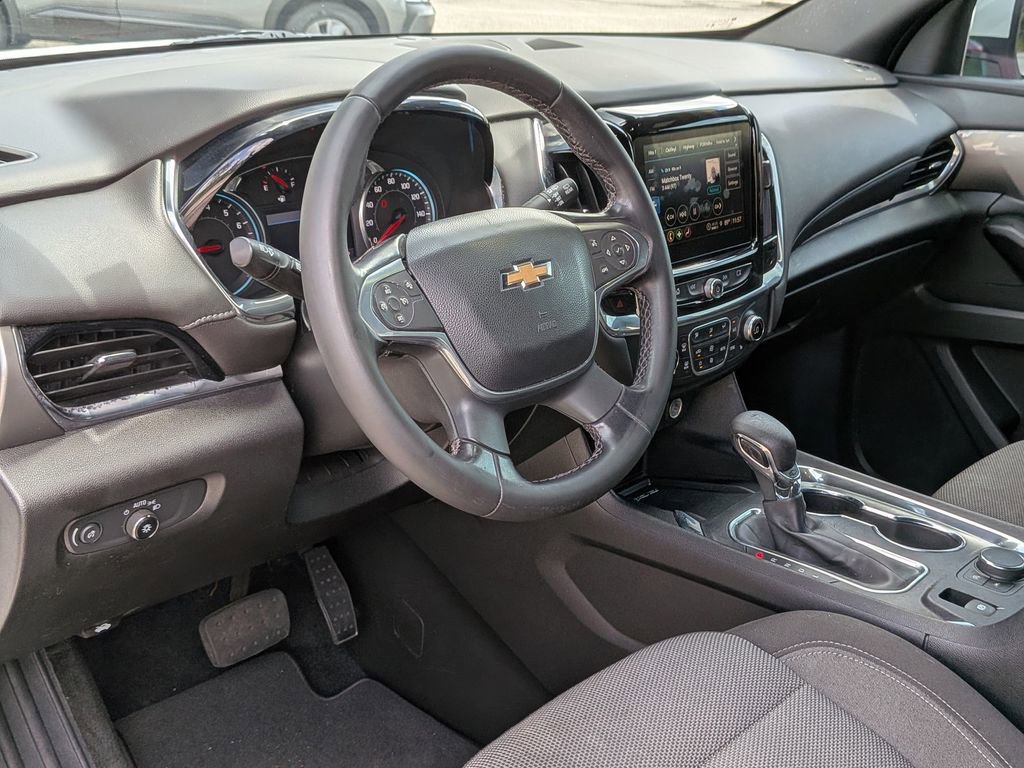 Used 2023 Chevrolet Traverse LT FWD image 33
