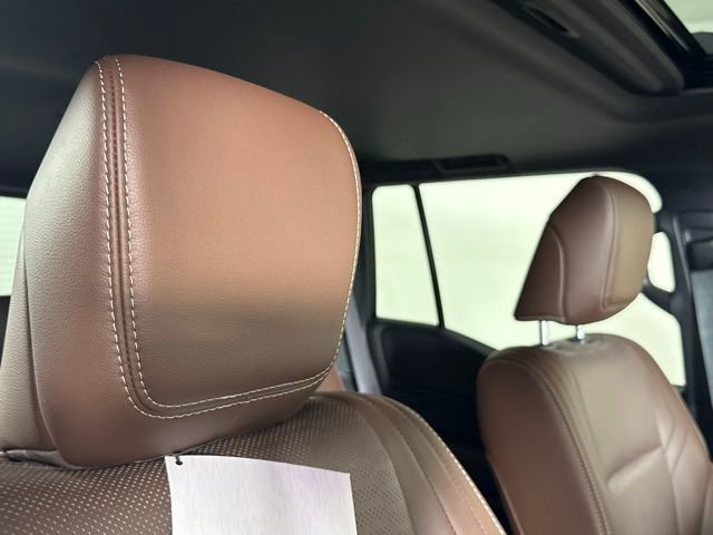 Used 2025 Toyota Land Cruiser image 36
