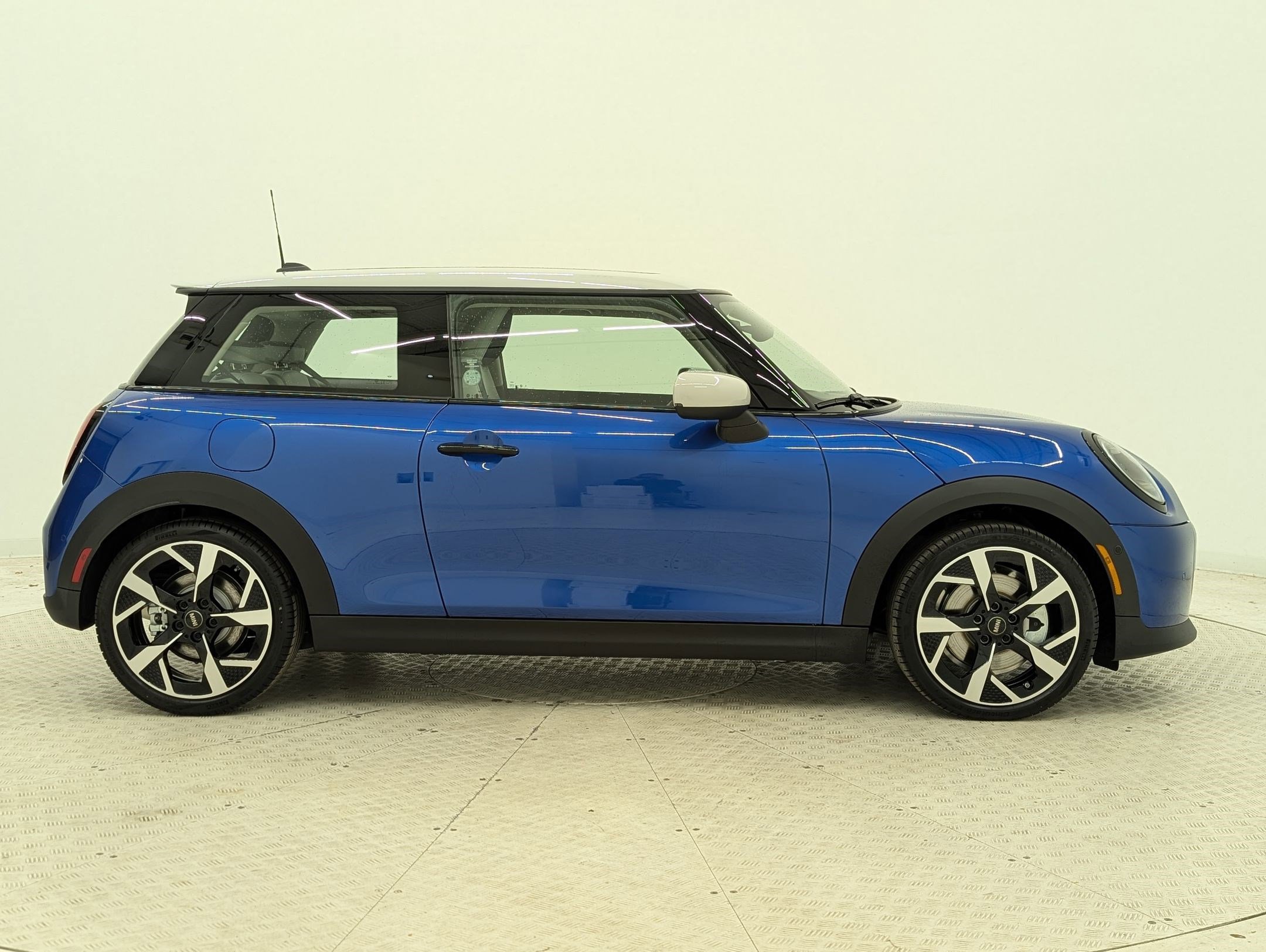 New 2026 MINI Cooper S image 8