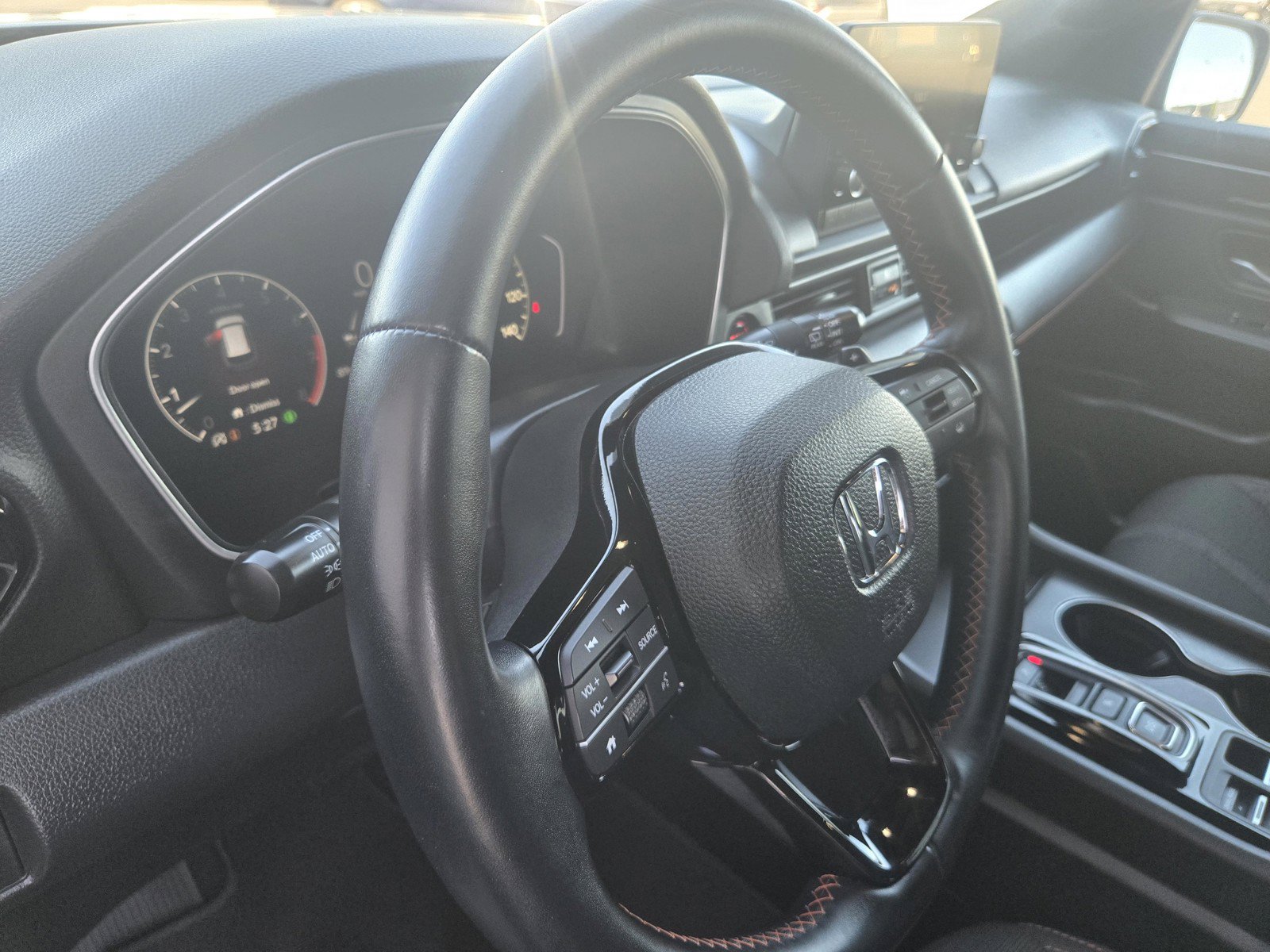 Used 2025 Honda Pilot Sport image 10