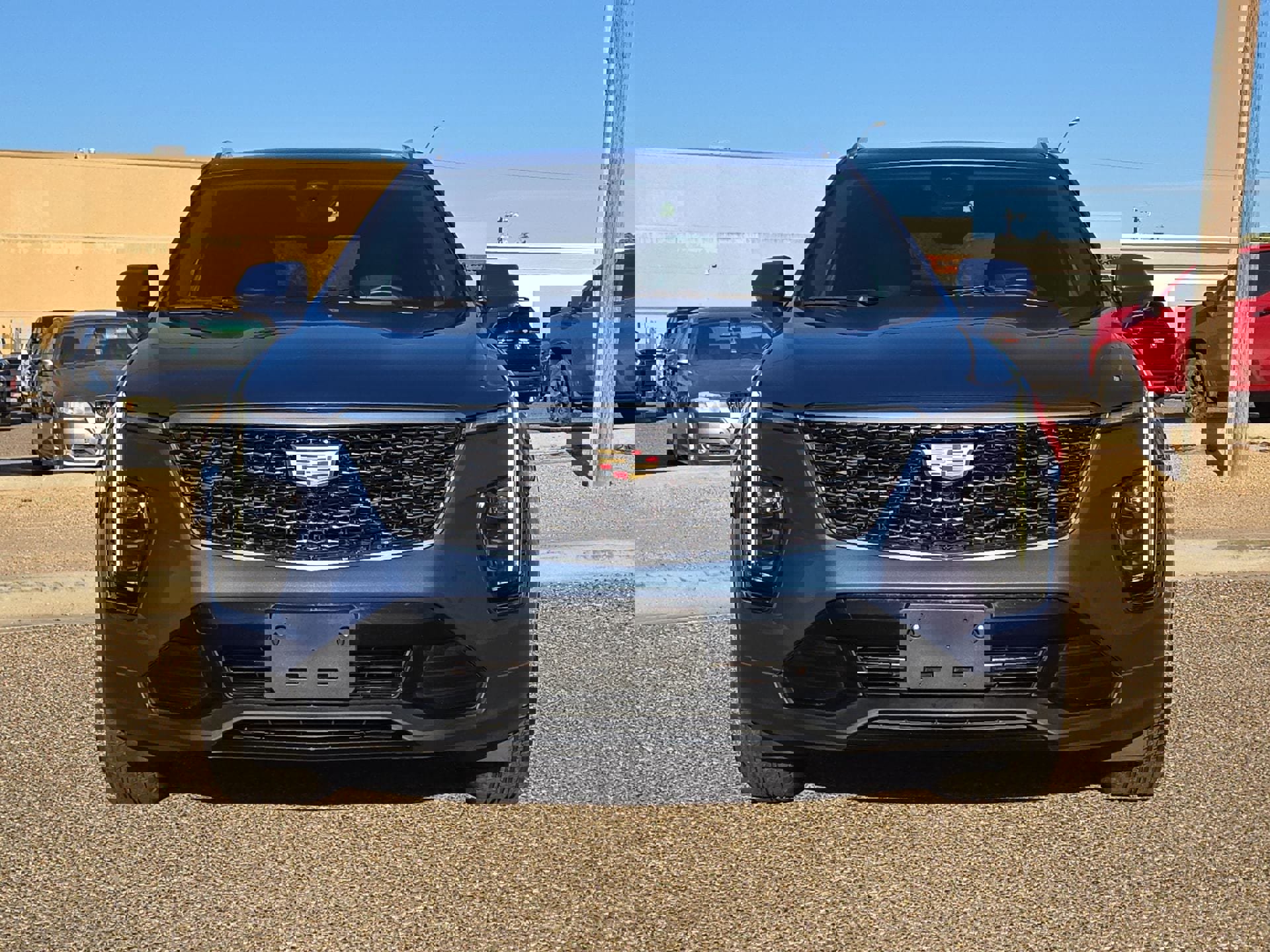 Used 2025 Cadillac XT4 Premium Luxury image 10