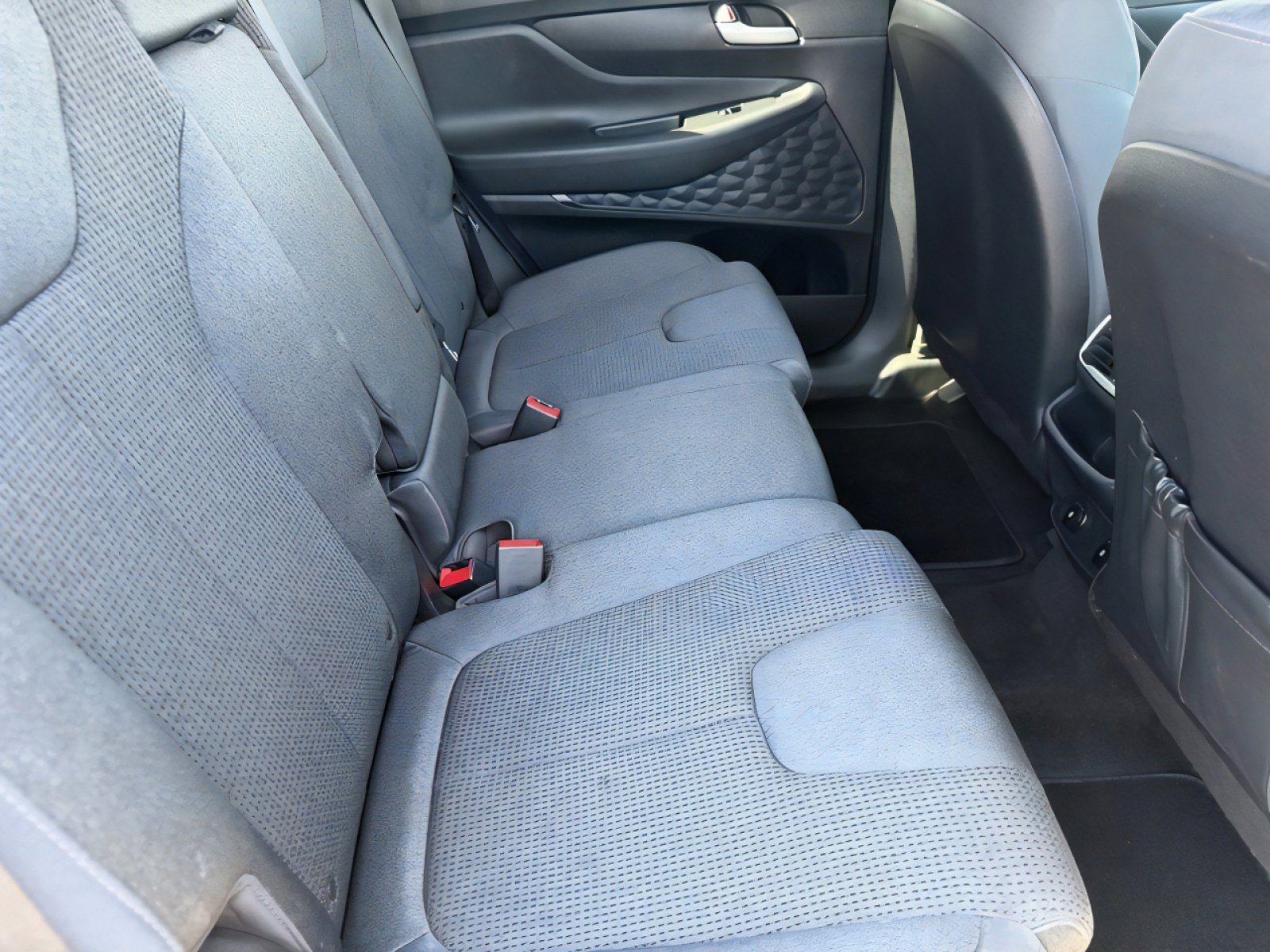 Used 2020 Hyundai Santa Fe SE image 12