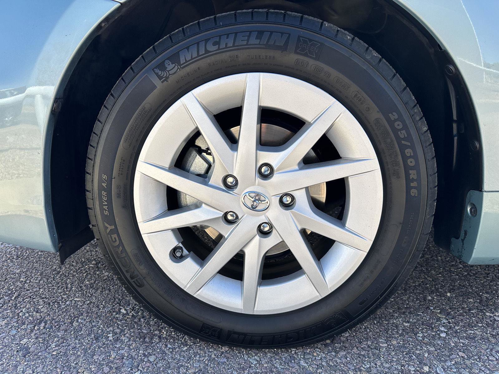 Used 2014 Toyota Prius V Three image 29