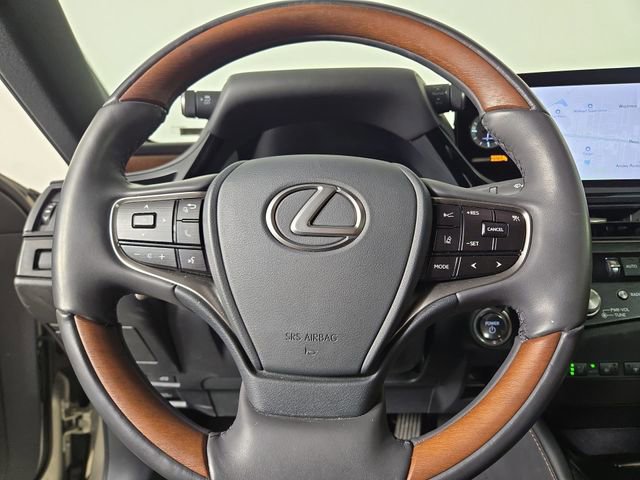 Certified 2024 Lexus ES 300h w/ Luxury Package image 21