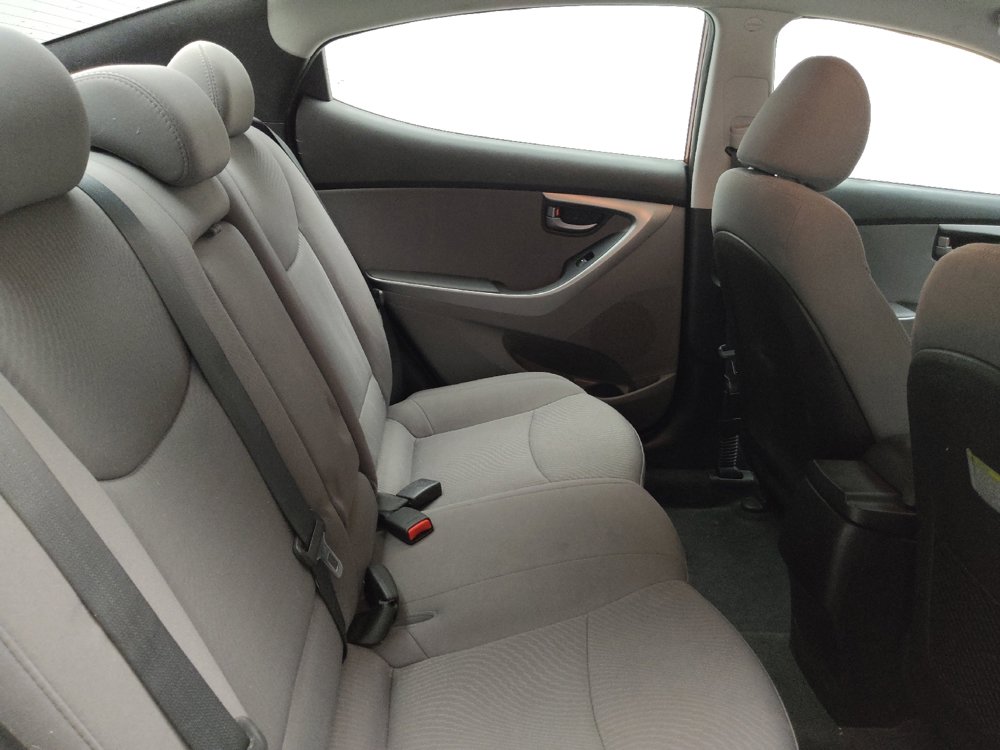 Used 2016 Hyundai Elantra SE w/ Option Group 02 FWD image 19