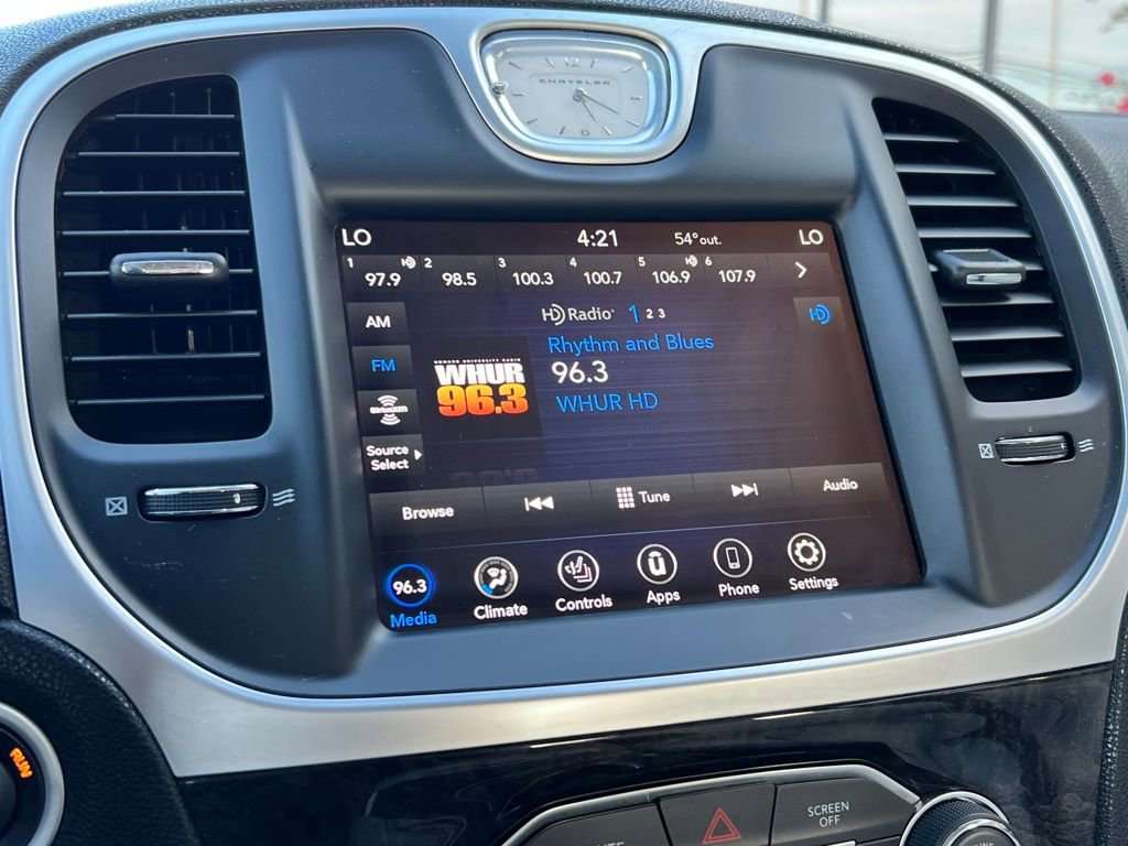 Used 2022 Chrysler 300 Touring L w/ Comfort Group image 20